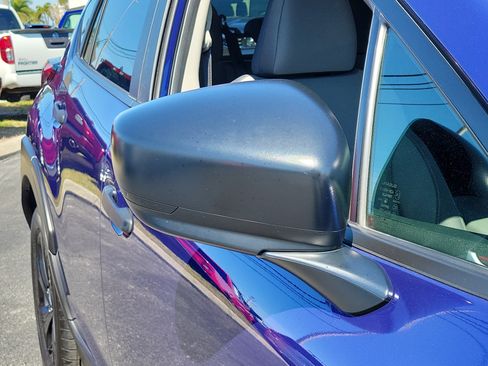 Certified 2025 Subaru Crosstrek 2.0i image 9