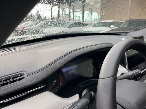 Used 2025 Jeep Compass Limited image 35