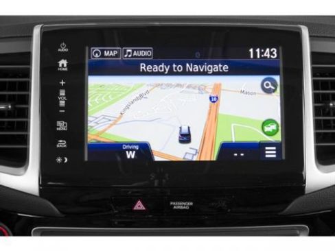 Used 2018 Honda Pilot Touring image 17