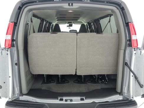 Used 2025 Chevrolet Express 3500 LT w/ LT Preferred Equipment Group image 11