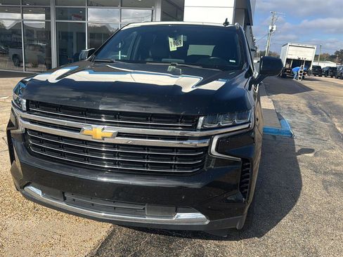 Used 2021 Chevrolet Tahoe LT image 3