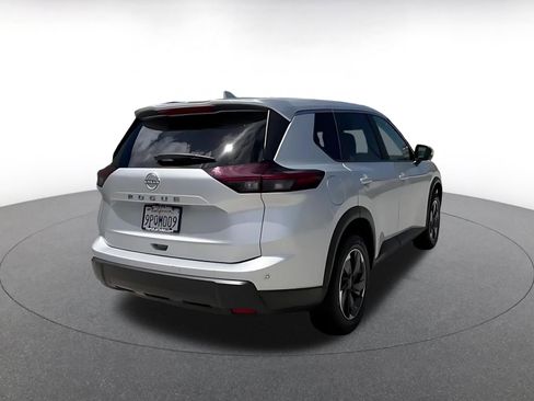 Used 2025 Nissan Rogue SV FWD image 15