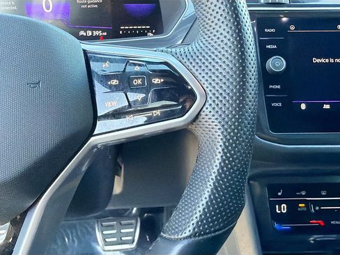 Used 2023 Volkswagen Tiguan SE R-Line image 38