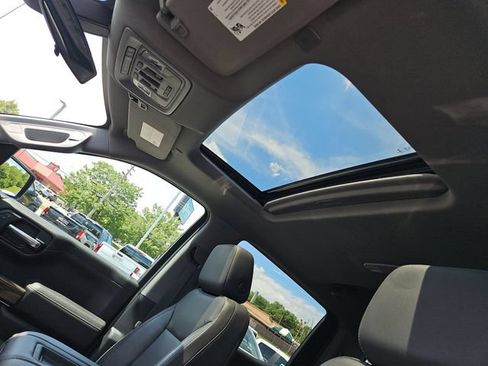 Used 2020 Chevrolet Silverado 1500 LT Trail Boss AWD/4WD image 25