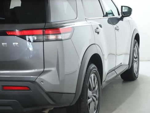 Certified 2025 Nissan Pathfinder SV FWD image 45
