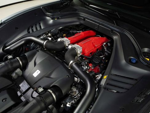 Used 2016 Ferrari California T RWD image 22