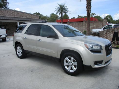 Used 2014 GMC Acadia SLE FWD image 2