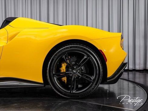 Used 2024 Ferrari 296 GTS RWD image 15