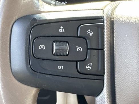 Used 2022 GMC Yukon Denali RWD image 30