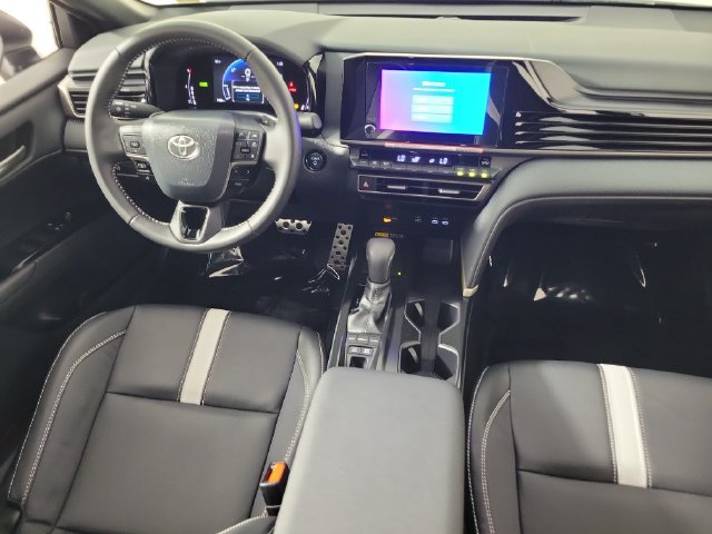 Used 2026 Toyota Camry SE FWD image 15