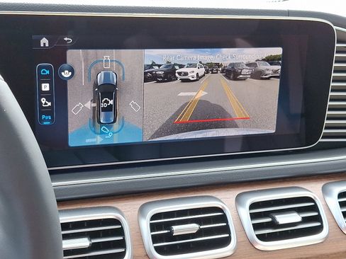 Used 2026 Mercedes-Benz GLS 450 4MATIC image 13