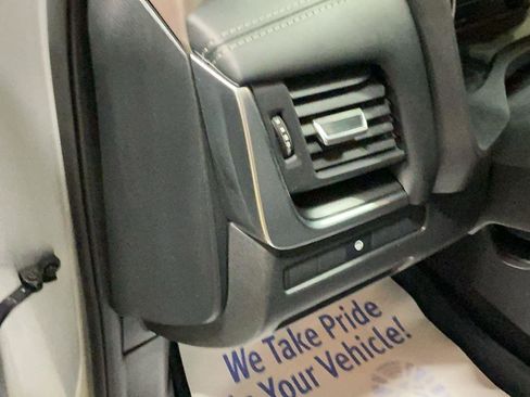 Used 2023 Nissan Rogue SV w/ SV Premium B Package image 16