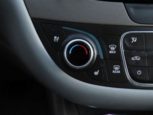 Used 2019 Chevrolet Malibu Premier w/ Sun and Wheel Package image 27