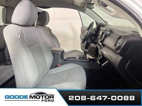 Used 2019 Toyota Tacoma SR w/ SX Package AWD/4WD image 21