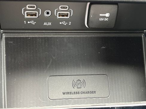 New 2025 Jeep Grand Cherokee Altitude image 5