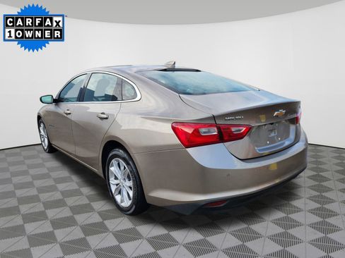 Used 2025 Chevrolet Malibu LT image 3