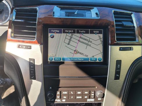 Used 2013 Cadillac Escalade Platinum image 22