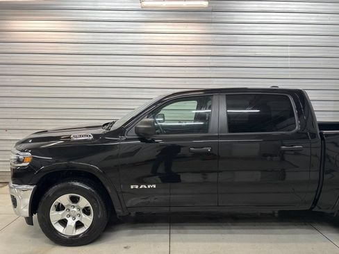 Used 2025 RAM 1500 Big Horn AWD/4WD image 3