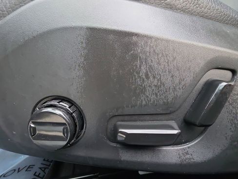 Certified 2025 Volvo V60 B5 Cross Country Plus image 31