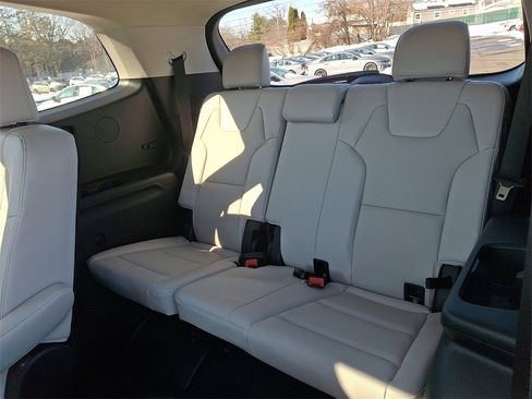 Certified 2024 Kia Telluride S w/ S Sunroof Package image 10