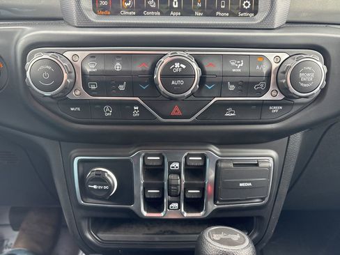 Used 2023 Jeep Wrangler Unlimited Sahara w/ Cold Weather Group AWD/4WD image 61