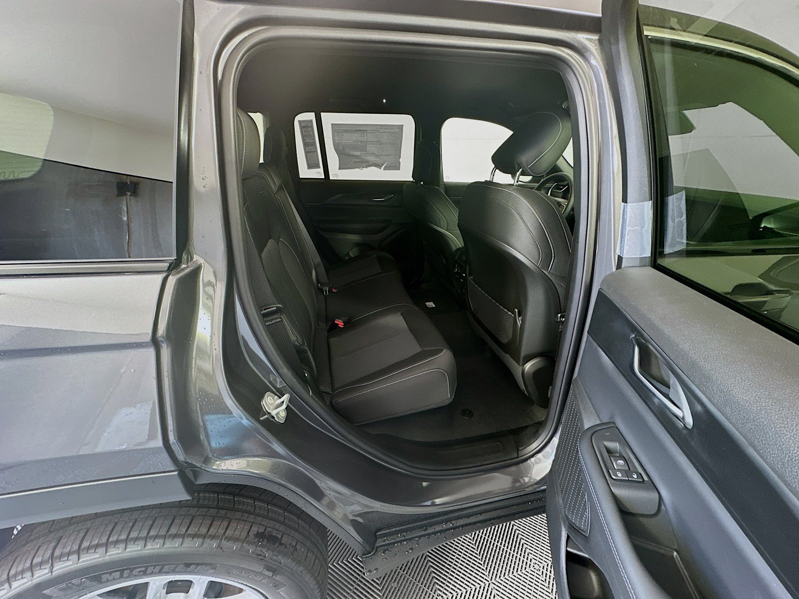 New 2026 Jeep Grand Cherokee Laredo AWD/4WD image 26