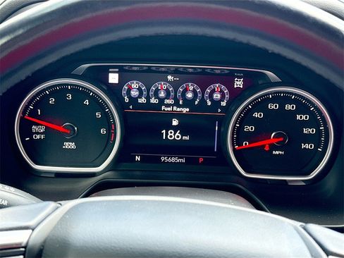 Used 2021 Chevrolet Suburban Premier w/ Premium Package image 13