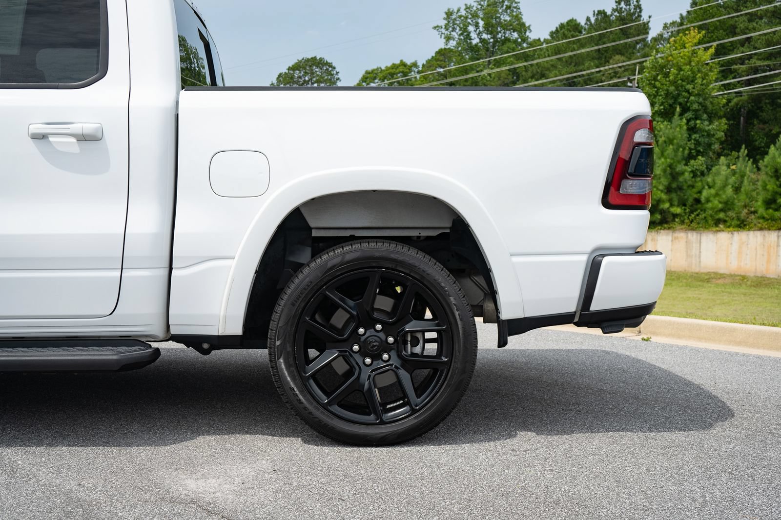 Used 2022 RAM 1500 Laramie AWD/4WD image 6