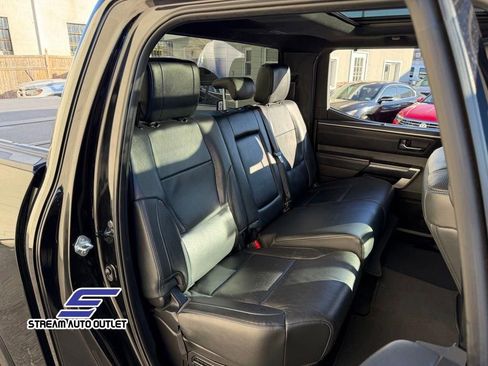 Used 2022 Toyota Tundra Platinum AWD/4WD image 17
