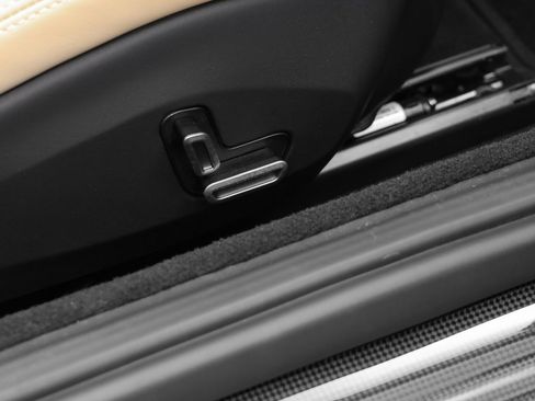 Certified 2025 Ferrari Roma Spider image 19