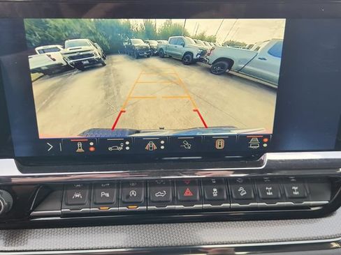 Used 2024 Chevrolet Silverado 1500 ZR2 w/ Technology Package AWD/4WD image 17
