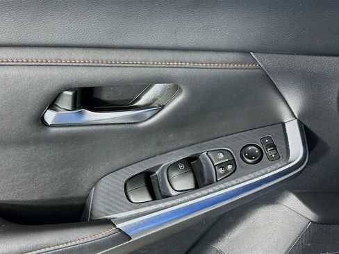 Certified 2023 Nissan Sentra SR w/ SR Premium Package image 24