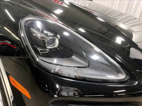 Used 2021 Porsche Cayenne image 15