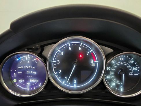 Used 2024 MAZDA MX-5 Miata Sport RWD image 10