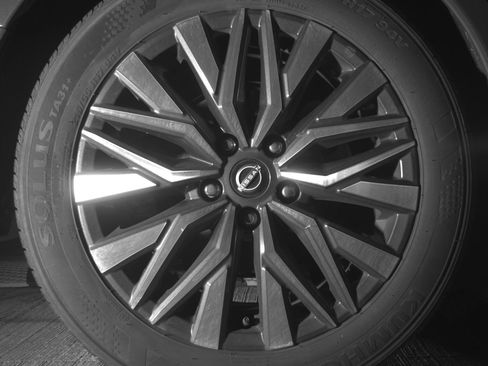 Used 2025 Nissan Altima 2.5 SV image 15