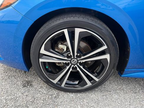 Used 2022 Nissan Sentra SR w/ SR Premium Package FWD image 27