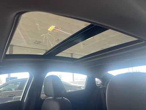 Used 2023 Chevrolet Malibu LT image 21