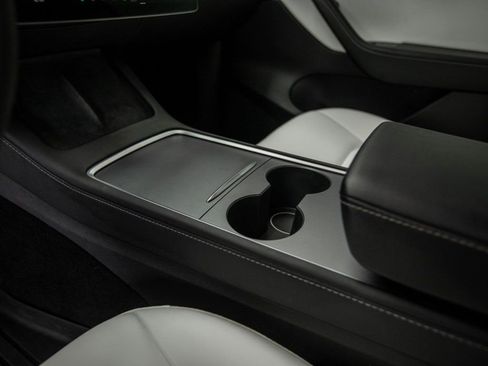 Used 2022 Tesla Model Y Performance AWD/4WD image 21