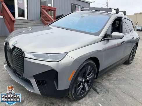 Used 2023 BMW iX xDrive50 w/ Sport Package AWD/4WD image 87