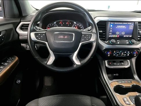 Used 2023 GMC Acadia SLE w/ Driver Convenience Package image 12
