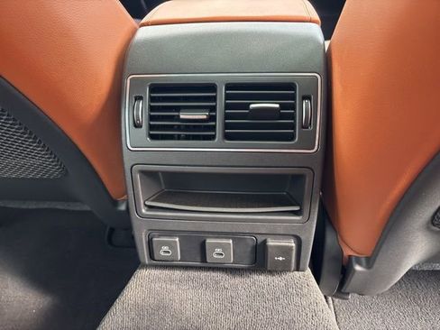 Used 2024 Jaguar XF R-Dynamic SE image 16