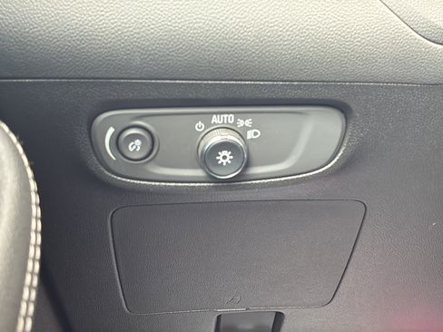 Used 2025 Buick Encore GX Preferred FWD image 28