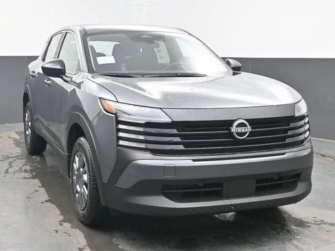 New 2026 Nissan Kicks S image 2