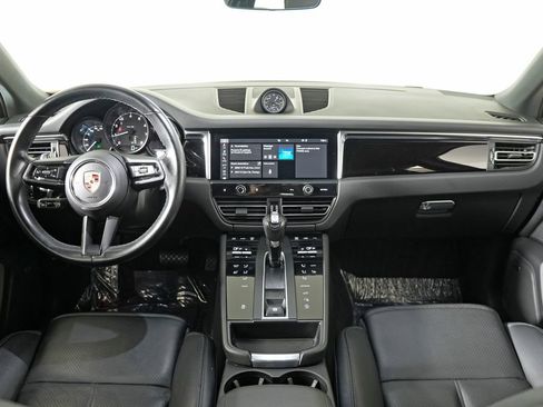 Certified 2023 Porsche Macan AWD/4WD image 22
