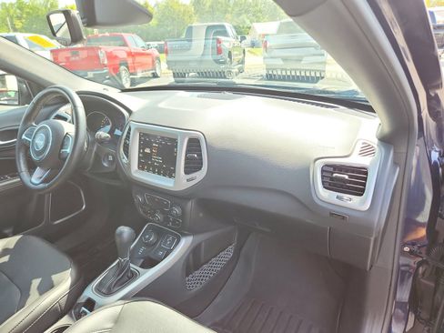 Used 2021 Jeep Compass Latitude AWD/4WD image 25
