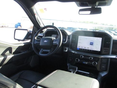 Used 2025 Ford F150 Lariat w/ Equipment Group 501A Mid AWD/4WD image 27