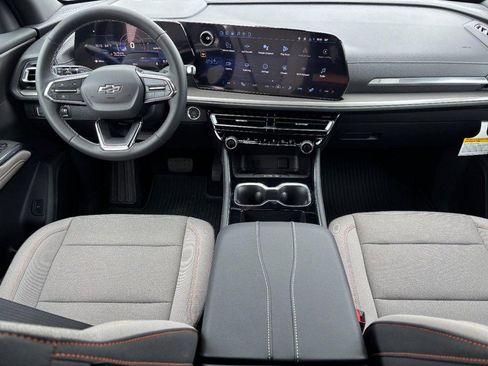 New 2026 Chevrolet Traverse LT w/ Midnight/Sport Edition FWD image 7