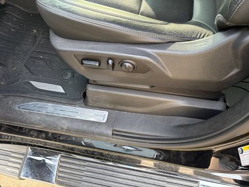 Used 2019 GMC Sierra 1500 SLT AWD/4WD image 11