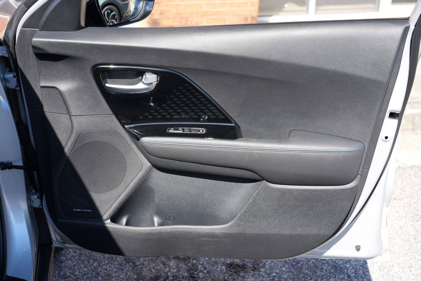 Used 2019 Kia Niro EX Premium FWD image 46