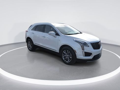 Used 2023 Cadillac XT5 Premium Luxury AWD/4WD image 2